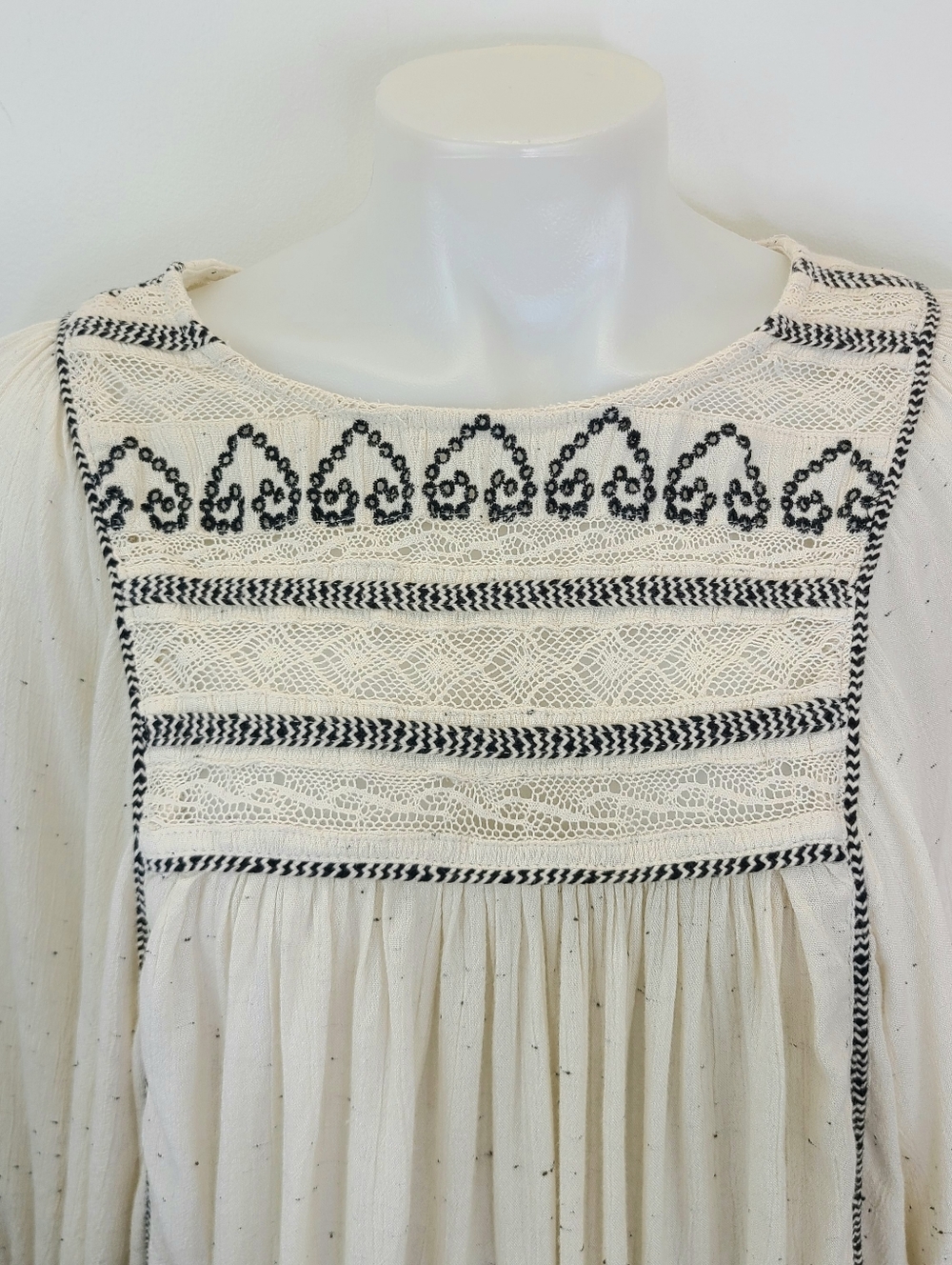 Free People Cyprus Avenue Embroidered Crochet Top Bell Sleeves Ivory Cream Large - Picture 9 of 16